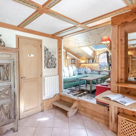 Duplex Avec Jardin, 4 Pers, Chamonix, Animaux Ok, Parking, Wifi, A 5 Min Du Centre - Fr-1-343-167 Σαμονί